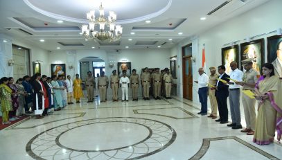 07.11.2025:  On the occasion of the 150th commemoration of 'Vande Mataram', a collective singing of the full version of 'Vande Mataram' song was held at Maharashtra Raj Bhavan, Mumbai. Deputy Secretary to the Governor S. Ramamoorthy, Comptroller of the Governor's Households Dr Nishikant Deshpande, ADC to the Governor Abhyasinha Deshmukh and officers and staff of Raj Bhavan sang the full version of 'Vande Mataram'. Police Officers and police personnel posted in Raj Bhavan also joined the choral rendition of Vande Mataram, paying homage to the spirit of national pride and unity. Vande Mataram has played a crucial role in awakening patriotic fervor across generations. To commemorate its 150-year legacy, the special group singing programme was organized at Raj Bhavan, Mumbai.