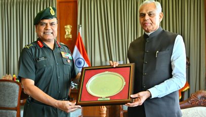 30.11.2025 : भारतीय स्थलसेनेच्या महाराष्ट्र, गुजरात व गोवा विभागाचे प्रमुख अधिकारी लेफ्टनंट जनरल डी. एस. कुशवाह यांनी घेतली राज्यपालांची भेट