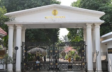 04.12.2025: केंद्र शासनाच्या सूचनेनुसार महाराष्ट्र राजभवनाचे नाव लोकभवन करण्यात आले असून या संदर्भात राजभवन प्रवेशद्वारावरील नाव बुधवारी रात्री (दि. ३ डिसें) बदलण्यात आले.