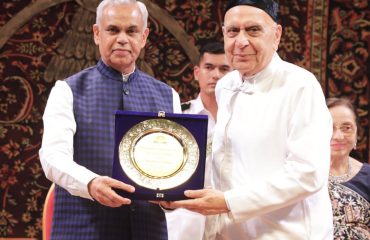 03.12.2025 : राज्यपालांच्या उपस्थितीत पारसी रत्न अवॉर्ड सन्मान सोहळा संपन्न