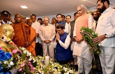 06.12.2025 : राज्यपालांचे डॉ. बाबासाहेब आंबेडकर यांना महापरिनिर्वाण दिनानिमित्त अभिवादन