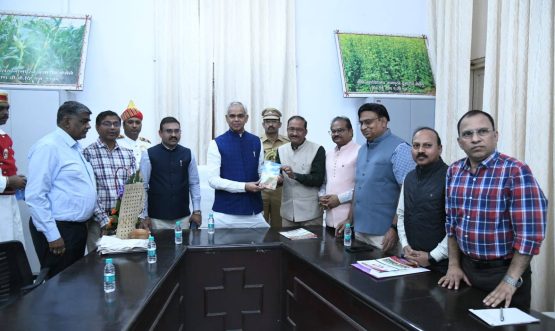Governor visits the Maharashtra Animal and Fisheries Science University
