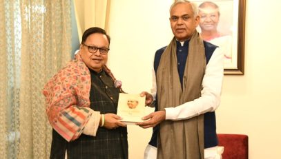 Chairman of Lokmat Media Group and former MP (RS) Vijay Darda meets Governor
