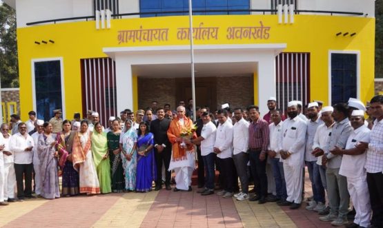 02.01.2026: राज्यपाल आचार्य देवव्रत यांची अवनखेड ग्रामपंचायतीला भेट
