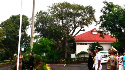 Republic Day celebrated at Maharashtra Lok Bhavan
