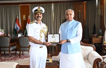 Additional Director General of Indian Coast Guard (Western Seaboard ) Maneesh Vishal Pathak, PTM, TM, called on the Governor