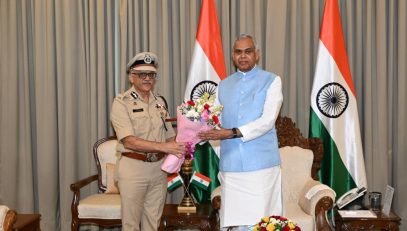 DGP, Maharashtra Sadanand Date meets Governor