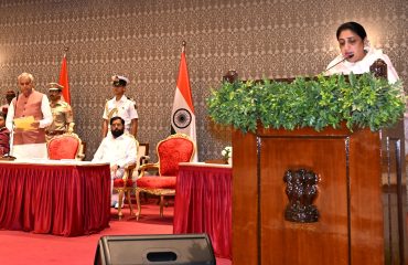 31.01.2026:  राज्यपाल आचार्य देवव्रत यांची सुनेत्रा पवार यांना उपमुख्यमंत्री पदाची शपथ