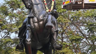 शिव जयंती निमित्त राज्यपालांचे दादर येथील छत्रपती शिवाजी महाराजांना अभिवादन