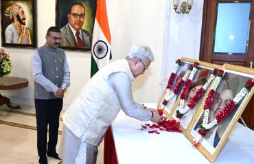 23.03.2023:  Governor pays tribute to Shahid Bhagat Singh, Rajguru, Sukhdev