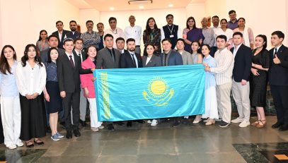 Maharashtra Lok Bhavan Hosts Central Asian Youth Delegation