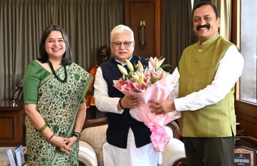 ACS Manisha Mhaiskar & ACS Milind Mhaiskar meets Governor