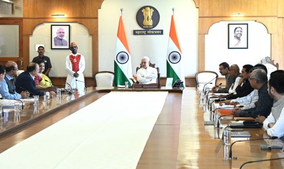 Governor holds meeting with Vice-Chancellors of Cluster Universities