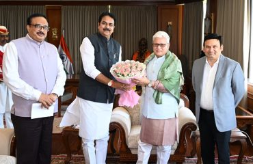 23.04.2026: Former Minister for Parliamentary Affairs and Co-operation Harshavardhan Patil called on the Governor of Maharashtra Jishnu Dev Varma at Lok Bhavan, Mumbai. This was a courtesy call.