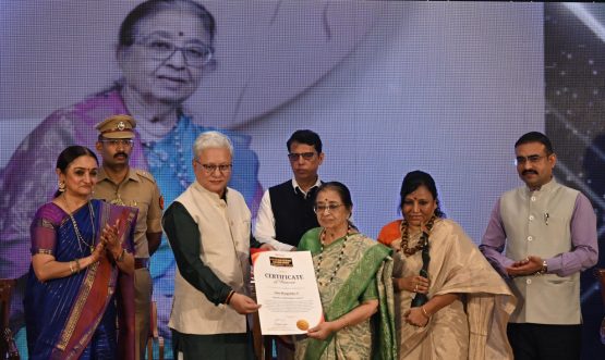 उषा मंगेशकर, हरिहरन, संजीव कपूर, राही भिडे जीवन गौरव पुरस्काराने सन्मानित