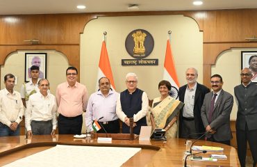 05.05.2026 : इंडियन रेड क्रॉस सोसायटीच्या महाराष्ट्र शाखेच्या पदाधिकाऱ्यांनी घेतली राज्यपालांची भेट