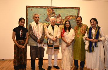 12.05.2026: Governor of Maharashtra  Jishnu Dev Varma, today visited the art exhibition “Bhumija — Born of the Earth”, a solo showcase by national award-winning artist Smt. Tapati Bhowmik Majumdar at Jehangir Art Gallery, Mumbai. Smt. Tapati Bhowmik Majumdar welcomed the Governor on this occasion. The exhibition, running from May 12–18, 2026, presents intricate contemporary works inspired by nature, indigenous textiles, and traditional motifs. Governor admired the creativity and depth of the artworks, appreciating the artist’s contribution to India’s rich cultural and artistic heritage. Smt. Jayati Bhatia, Actress, Maruti Shelke, Artist & Prof. in Sir J J School of Art and National award-winning artist Smt. Tapati Bhowmik Majumdar and artisits were present.