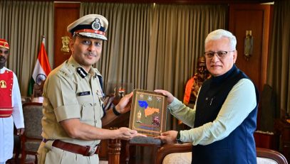 25.05.2026:   Inspector General of Police, Central Reserve Police Force (Western Sector) Virendra Agrawal called on Maharashtra Governor Jishnu Dev Varma at Lok Bhavan, Mumbai.  This was a courtesy call.