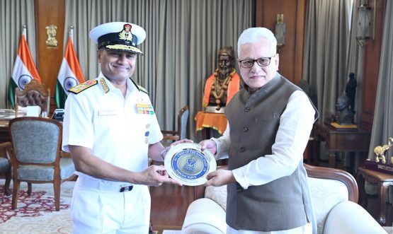 15.07.2026 : Admiral Krishna Swaminathan, PVSM, AVSM, VSM, Chief of Naval Staff called on Maharashtra Governor Jishnu Dev Varma at Lok Bhavan, Mumbai. The Governor congratulated Admiral Krishna Swaminathan on his appointment as the 27th Chief of the Naval Staff and felicitated him by presenting a memento.