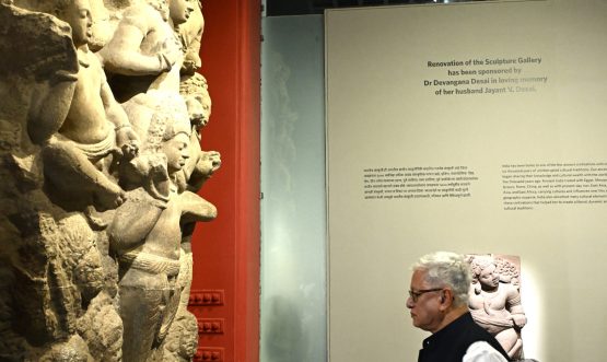 16.07.2026 : Maharashtra Governor Jishnu Dev Varma today visited the historic Chhatrapati Shivaji Maharaj Vastu Sangrahalaya Museum in Mumbai and inspected the rich collection of historic and artistic works of various materials and techniques.  The Governor appreciated the works done by the Museum and sought its help in preserving the dying arts of India. Director General and Secretary Board of Trustees of the Museum Sabyasachi Mukherjee apprised the Governor of the history and evolution of the Museum .  Mukherjeee and other curators showed the Governor the Gallery of India and the Ancient World, the Sculpture Gallery, the Himalayan Art Gallery and the Museum Storage of Miniature Paintings and Textile. Mukherjee told the Governor that the Museum has been playing an important role in creating awareness and sensitivity towards its rich collection among the people and students through its education programmes, mobile museum and other outreach activities.