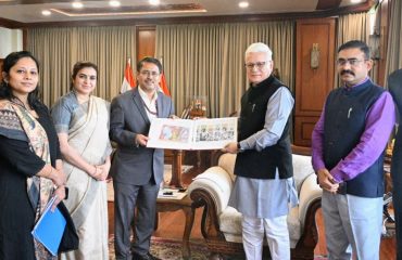 22.07.2026: महाराष्ट्र सर्कलचे मुख्य पोस्टमास्तर जनरल रामचंद्र जायभाये यांनी महाराष्ट्राचे राज्यपाल जिष्णू देव वर्मा यांची लोक भवन, मुंबई येथे सदिच्छा भेट घेतली. यावेळी त्यांनी संत ज्ञानेश्वर महाराजांच्या ७५० व्या  जयंतीनिमित्त जारी करण्यात आलेले 'कस्टमाइज्ड माय स्टॅम्प' असलेला फोटो अल्बम तसेच  भगवान बुद्ध महापरिनिर्वाण आणि महात्मा गांधी यांच्यावरील 'मिनिएचर शीट्स' असलेला फोटो अल्बम राज्यपालांना भेट दिला.  
महाराष्ट्र सर्कलच्या टपाल सेवा संचालिका (मुख्यालय)  सिमरन कौर आणि मुंबई पश्चिम विभागाच्या वरिष्ठ टपाल अधीक्षक  आस्था जैन या देखील यावेळी उपस्थित होत्या.
