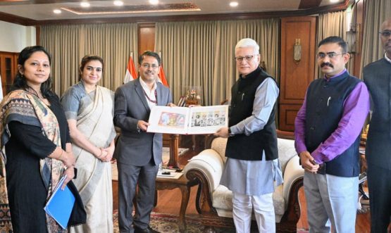 22.07.2026: Chief Post Master General, Maharashtra Ramchandra Jayabhaye called on Maharashtra Governor Jishnu Dev Varma at Lok Bhavan, Mumbai. The Post Master General presented a photo album containing the Customised My Stamp brought out on the occasion of the 750th Birth Anniversary of Sant Dnyaneshwar Maharaj. Another photo album containing Miniature sheets of Buddha Mahaparinirvan and Mahatma Gandhi was also presented to the Governor. Director Postal Services (Headquarters), Maharashtra Circle Simran Kaur and Sr Superintendent of Post Offices, Mumbai West Division Astha Jain were also present.