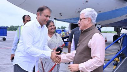 01.08.2026:  राज्यपाल जिष्णु देव वर्मा यांचे आज एक दिवसाच्या भेटीसाठी नागपूर येथे आगमन झाले. गृह राज्यमंत्री डॉ पंकज भोयर, नागपूरच्या महापौर नीताताई ठाकरे, मनपा आयुक्त डॉ विपिन इटनकर, सह पोलीस आयुक्त डॉ नवीनचंद्र रेड्डी, स्थायी समिती सभापती शिवानी दाणी व मान्यवरांनी त्यांचे स्वागत केले.