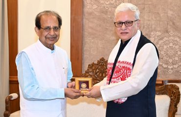 07.08.2026: असामचे माजी राज्यपाल जगदीश मुखी यांनी आज महाराष्ट्राचे राज्यपाल जिष्णु देव वर्मा यांची लोकभवन, मुंबई येथे सद‍िच्छा भेट घेतली