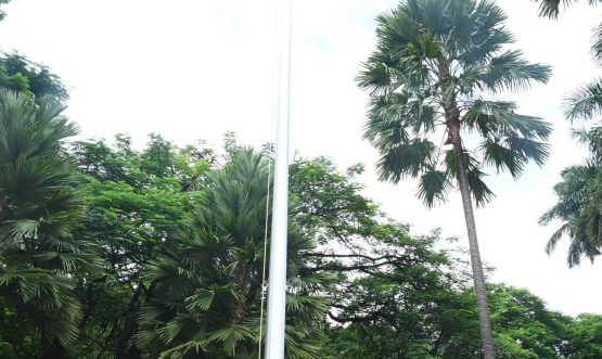 Governor Hoists the National Flag in Pune