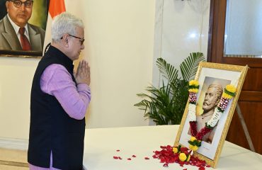 07.09.2026 : राज्यपालांचे क्रांतिवीर उमाजी नाईक यांना अभिवादन