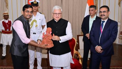 13.09.2026: Maharashtra Governor Jishnu Dev Varma distributed eco‑friendly Ganesh murtis to distinguished invitees from diverse fields and social and non governmental organisations on the eve of Ganesh Chaturthi at Maharashtra Lok Bhavan, Mumbai.
Member Secretary of MPCB Rahul Rekhawar, former Vice Chancellor of SNDT University Dr. Ujwala Chakradeo, Actress  Rasha Tandon, Heena Khan,  Ashutosh Patki, Akshay V. Kauthale of Vriksha Gajanan, Dr Sanket Kharpude, trustees of Meghashrey Foundation, Prayas Foundation and representatives of Ganesh Mandals were present.