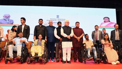 Governor distributes wheelchairs to Divyang persons
