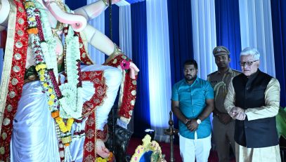 24.09.2026 : Governor visits to Sarvajanik Ganeshotsav Mandal in the Lok Bhavan staff quarters premises