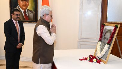 25.09.2026: Maharashtra Governor Jishnu Dev Varma offered floral tributes to the portrait of thinker, organizers and proponent of Integral Humanism Pt Deendayal Upadhyay on the occasion of the birth anniversary of late Pt Upadhyay at Lok Bhavan Mumbai. Officers and staff of Lok Bhavan and police officers and personnel posted at Lok Bhavan were present.