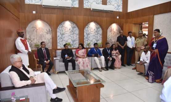 Governor interacts with eminent personalities in Kolhapur