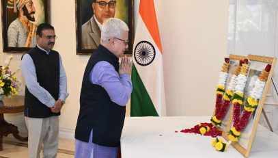 02.10.2026 : Governor pays tributes to Mahatma Gandhi, Lal Bahadur Shastri on their birth anniversaries