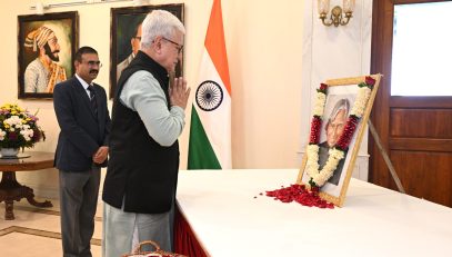 15.10.2026 : राज्यपालांचे डॉ. अब्दुल कलाम यांना अभिवादन