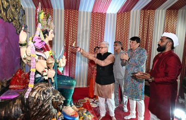 Governor visits Lok Bhavan Navratrotsav