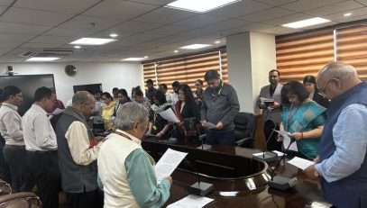 Chairperson, Law Commission of India administering the Rashtriya Ekta Diwas Pledge on 31.10.2025
