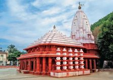 Ganapatipule Temple Side View;?>