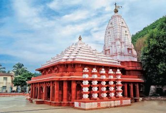 गणपतीपुळे मंदिराचे बाजूचे दृश्य