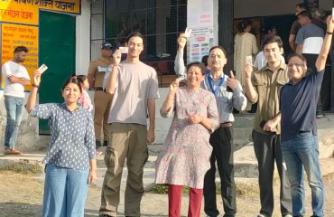 मतदान दिवस की झलक