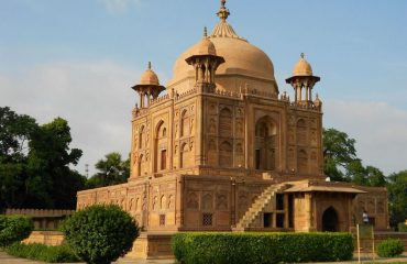 The tomb of Nisar Begum