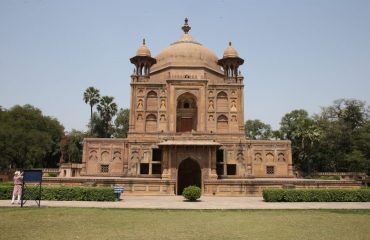The front view of Khusro Bagh