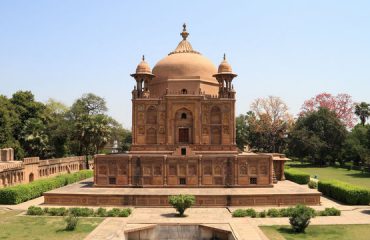 The front view of Khusro Bagh