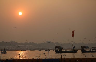 गंगा नदी पर सूर्यास्त