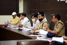 Divisional review meeting of Excise department and Law and Order;?>