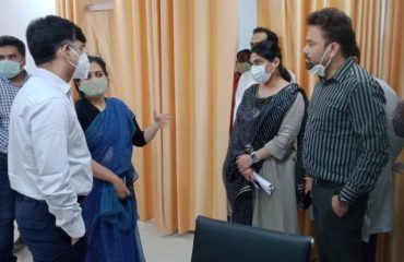 निर्माणाधीन मेडिकल कालेज, अल्लीपुर, राजकीय ज़िला महिला अस्पताल व राजकीय जिला पुरूष अस्पताल का निरीक्षण