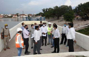 Visit of the Divisional Commissioner of Flood Affected Areas