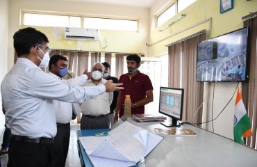मंडलायुक्त का बाढ़ प्रभावित क्षेत्र का भ्रमण